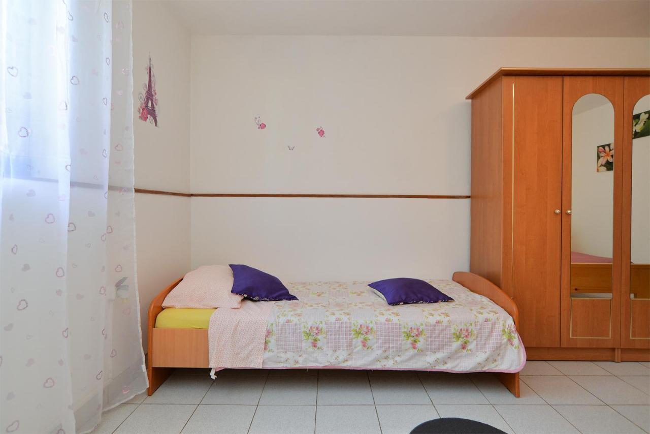 Apartment Dulijana 2042 Πούλα Εξωτερικό φωτογραφία
